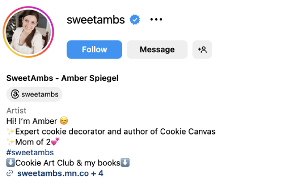 Amber Spiegel (@sweetambs) – 1M followers